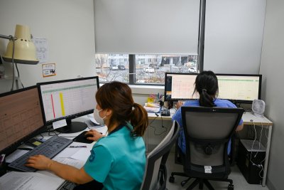 뉴 크론의 가이드라인에서는 첨단 의약품을 먼저 권장합니다