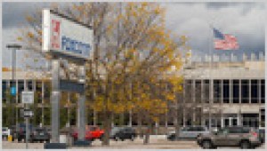 출처: SoftBank는 오하이오주 로드스타운에 있는 EV 공장을 리모델링하기 위해 최대 30억 달러를 투자할 계획입니다.   Sri Muppidi / 정보: 출처: SoftBank는 OpenAI의 향후 미국 데이터 센터용 장비를 생산할 오하이오주 로드스타운의 EV 공장을 리모델링하기 위해 최대 30억 달러를 투자할 계획입니다.