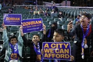 민주당이 희망을 걸고 있는 떠들썩한 단어