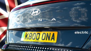 영국이 도로가 스스로 포장되지 않는다는 사실을 깨닫고 EV 운전자는 곧 마일당 비용을 지불할 수 있게 됩니다