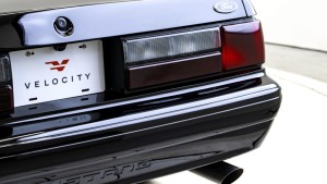 이 폭스 바디 머스탱은 당신이 가장 좋아하는 90년대 믹스테이프보다 더 강렬합니다