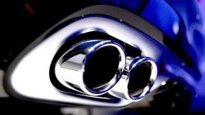 Mercedes-AMG는 새로운 EU 규정에 따라 가장 시끄러운 자동차 중 일부를 강제로 죽여야 했습니다