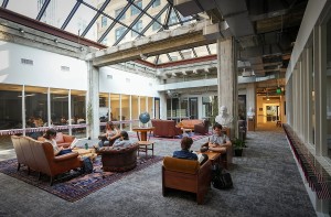 오스틴 대학교, 1억 달러 기부로 